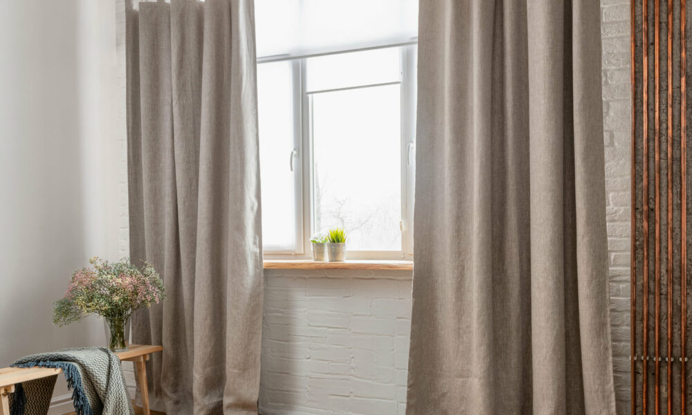 maximizing-warmth-and-energy-efficiency-with-insulated-curtains-for-winter